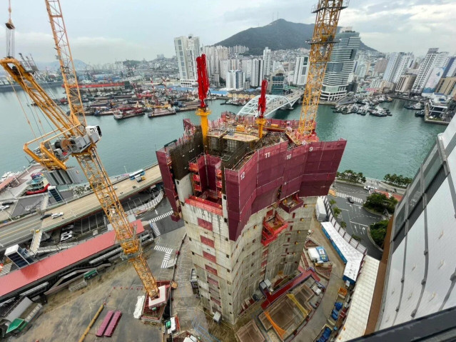 merged_3.jpg 부산 롯데타워 최신 근황