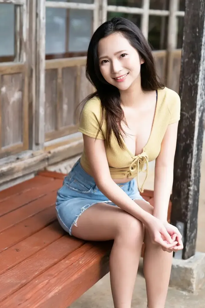 마치야마 미호 (街山みほ), 아이돌포스트 사진집 「반짝이는 코네키노」 Set.06