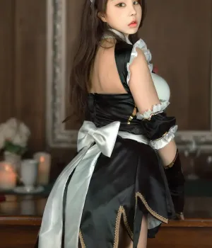 Zzyuri 쮸리, Photobook ‘Erika’