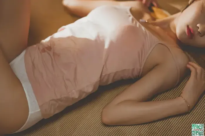 로리타 콤플렉스 자극하는 미소녀