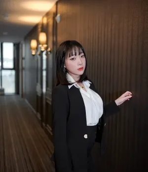 Kang Inkyung 강인경, ArtGravia Vol.147 Photobook Set.01