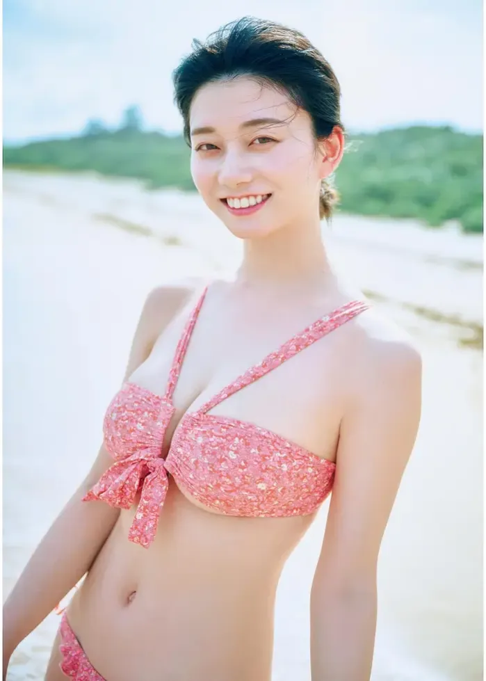 세토 칸나, 1st 사진집 「Emerald」 Set.04