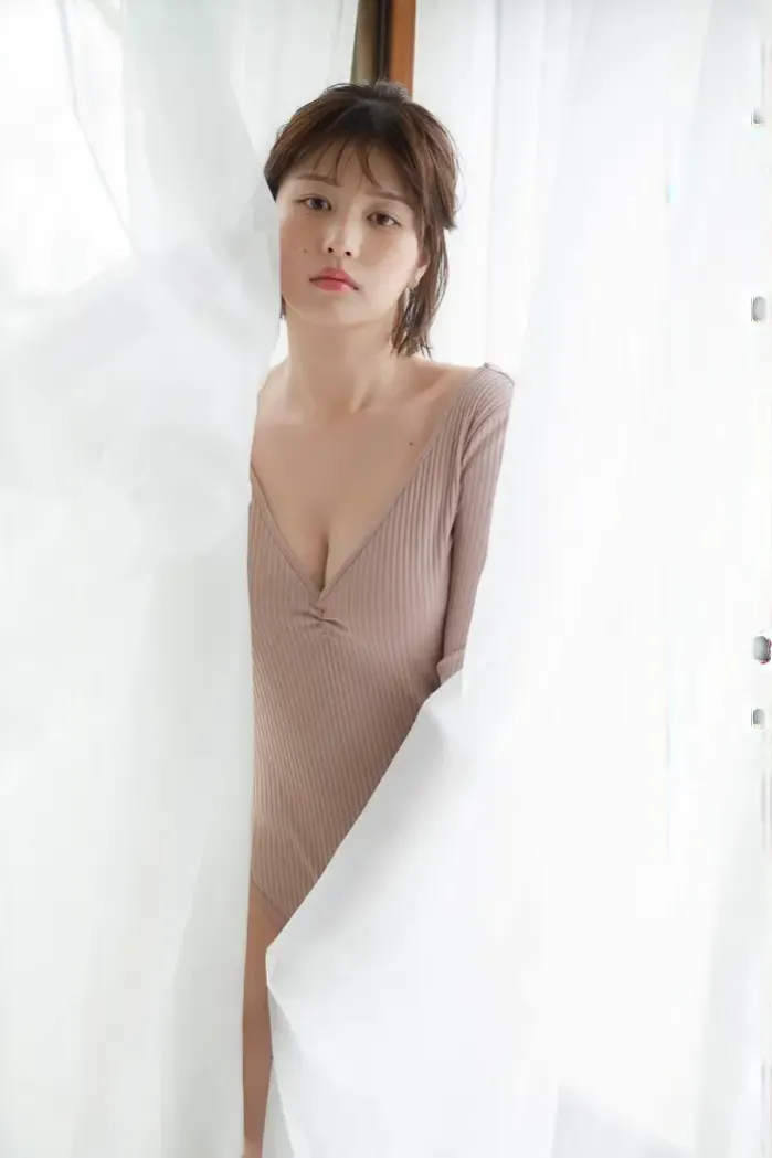 사에키 유즈하 冴木柚葉, FRIDAY Monthly Girl.047 완전 미공개 100컷 Set.02