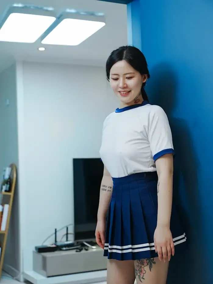 Choi Ri 최리, Photobook Vol.01 「Bloomers」 Set.01