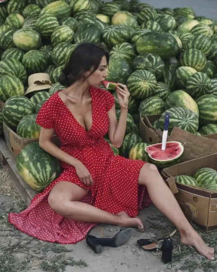 수박 농사짓는 시골처녀