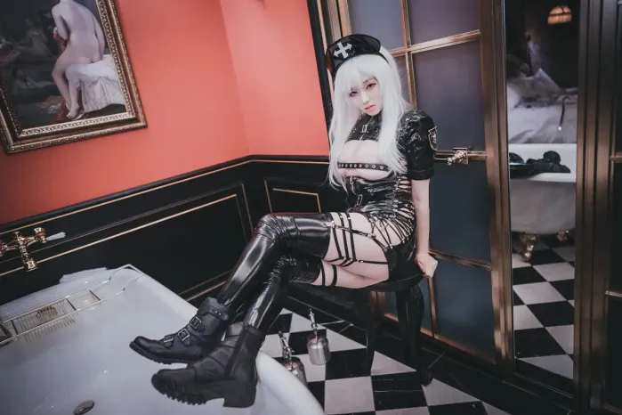 Bambi 밤비, DJAWA ‘Poisonous Nurse’ Set.01