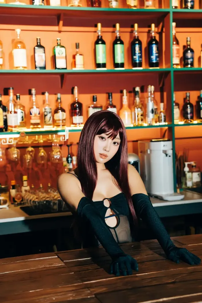 검은 눈, 하이비아 「시크릿 바」 세트.01