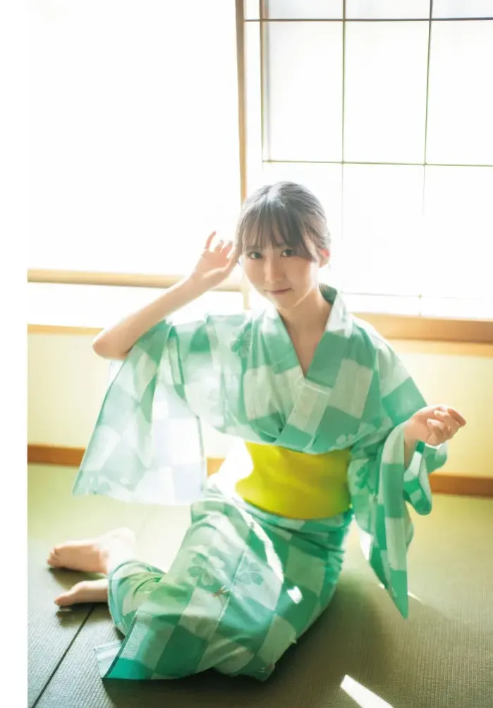 우츠미 리네 영 드래곤 에이지 2025.11 Vol.31