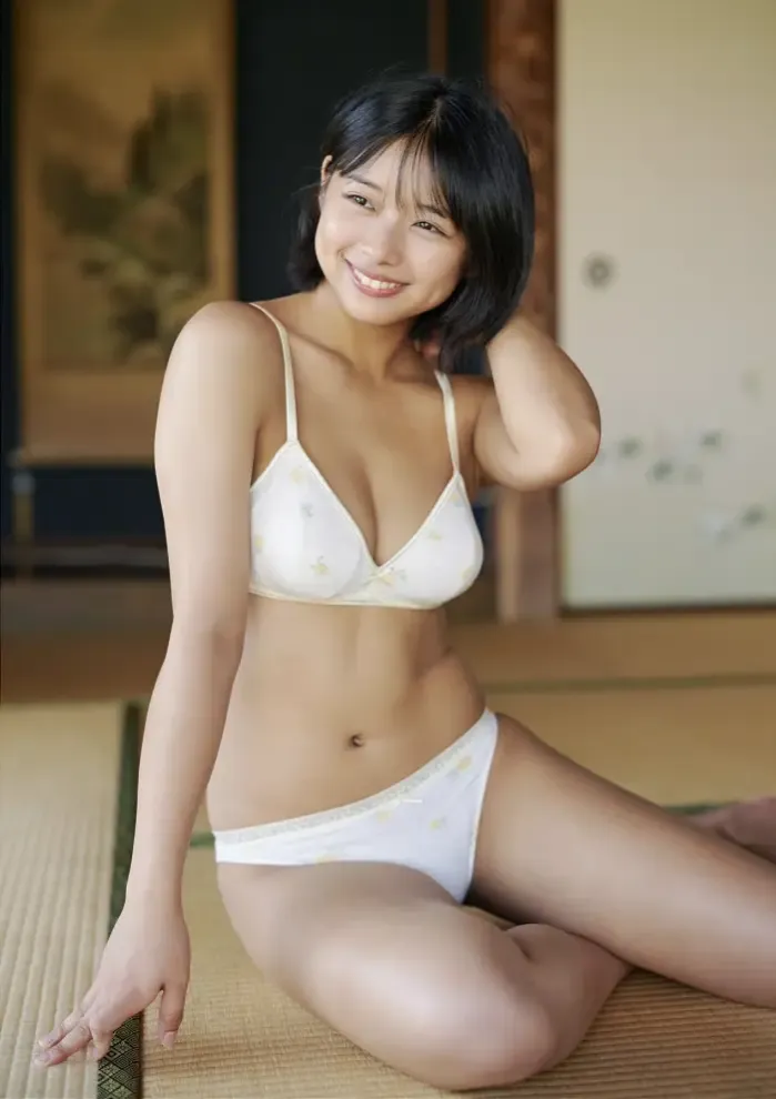 쿠와지마 미쿠, 돌체 사진집 「라스트 썸머 비키니」 Set02