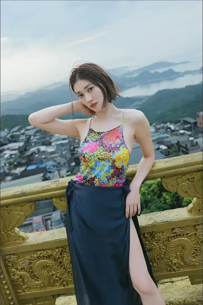 하라 미키에, No.344 2nd Week 「이국에서 다시, 너와.」 Set.01